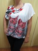 Linda Camiseta Com gatinhos e brilhos